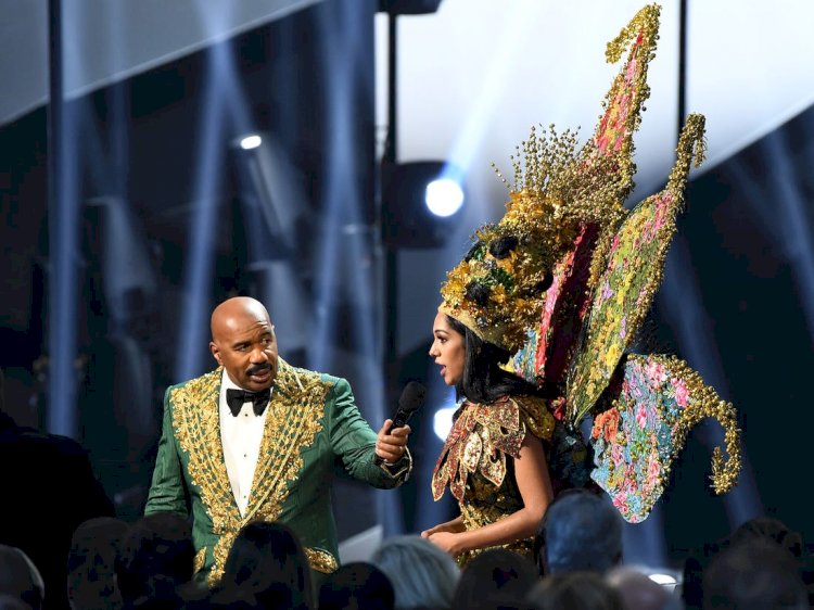 Steve Harvey Fumbles The Name Of The Contestants of Miss Universe 2019 Again!