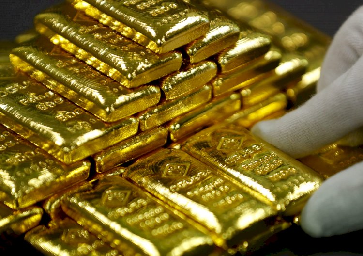 The Gold Price Plunges Down To Rs 600 Per Tola In Local Market